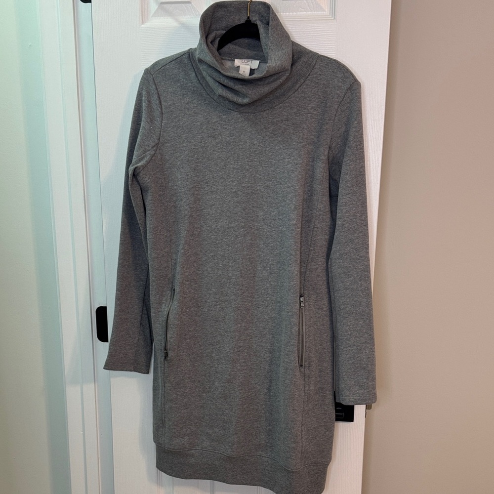 LOFT Gray Long Sleeve Dress